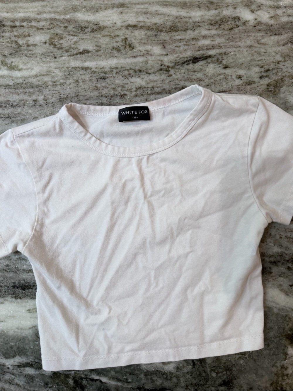 White Fox Boutique White Cropped Crewneck Tee XS - Picture 3 of 4